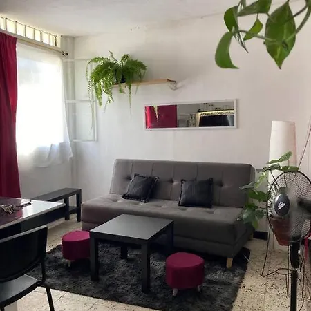 Aparta Estudio En San Antonio
